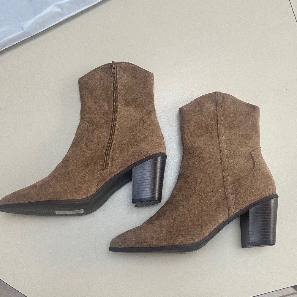 🔥 🆕 ASOS DESIGN Wide Fit Rational heeled western boots in taupe SIZE 11W - Picture 6 of 11